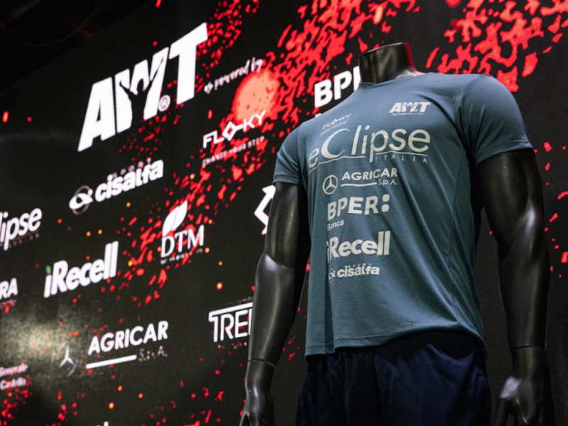 Le divise ufficiali stanno arrivando!🎾